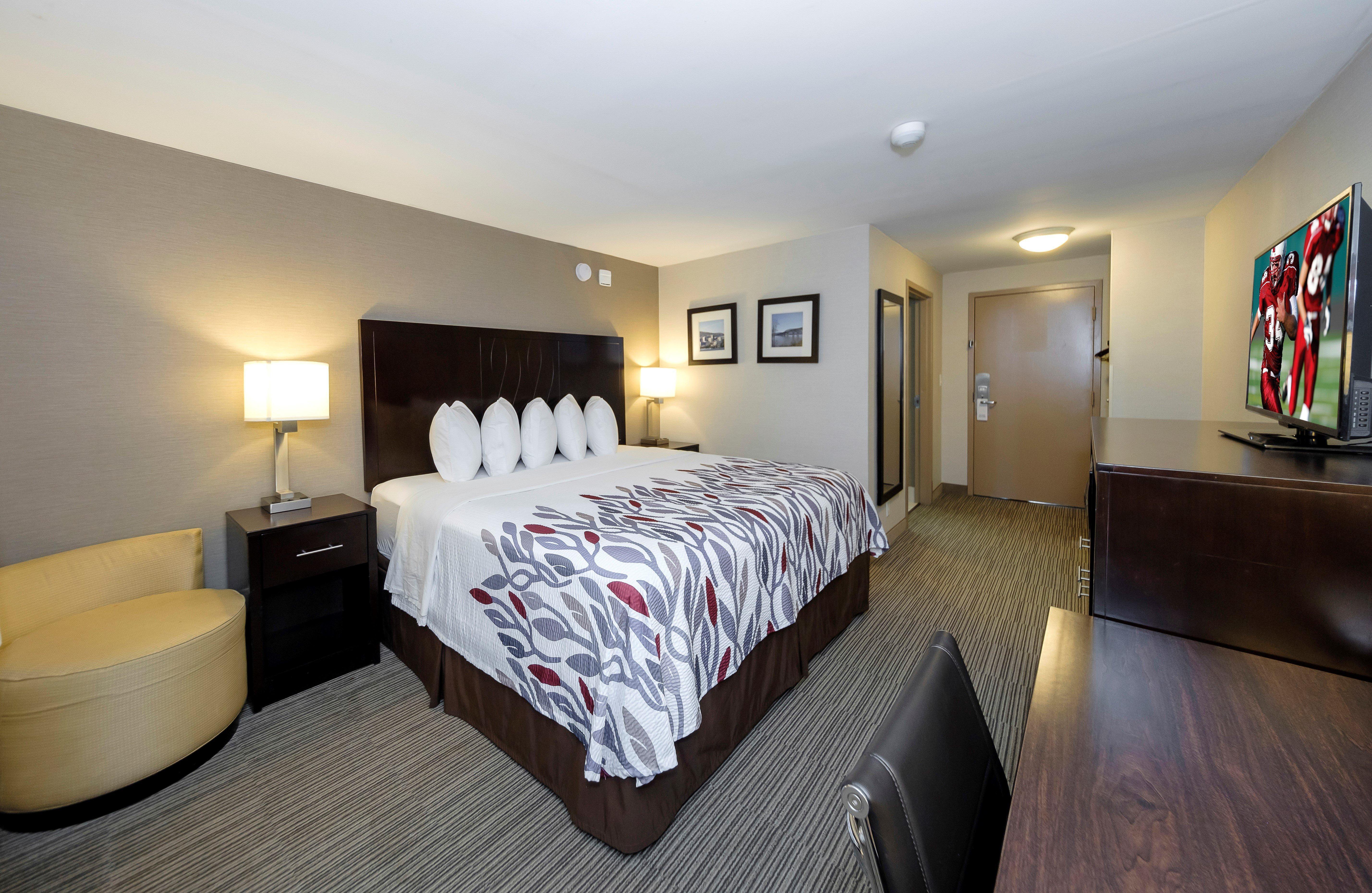 Red Roof Inn & Suites Newburgh - Stewart Airport New Windsor Экстерьер фото