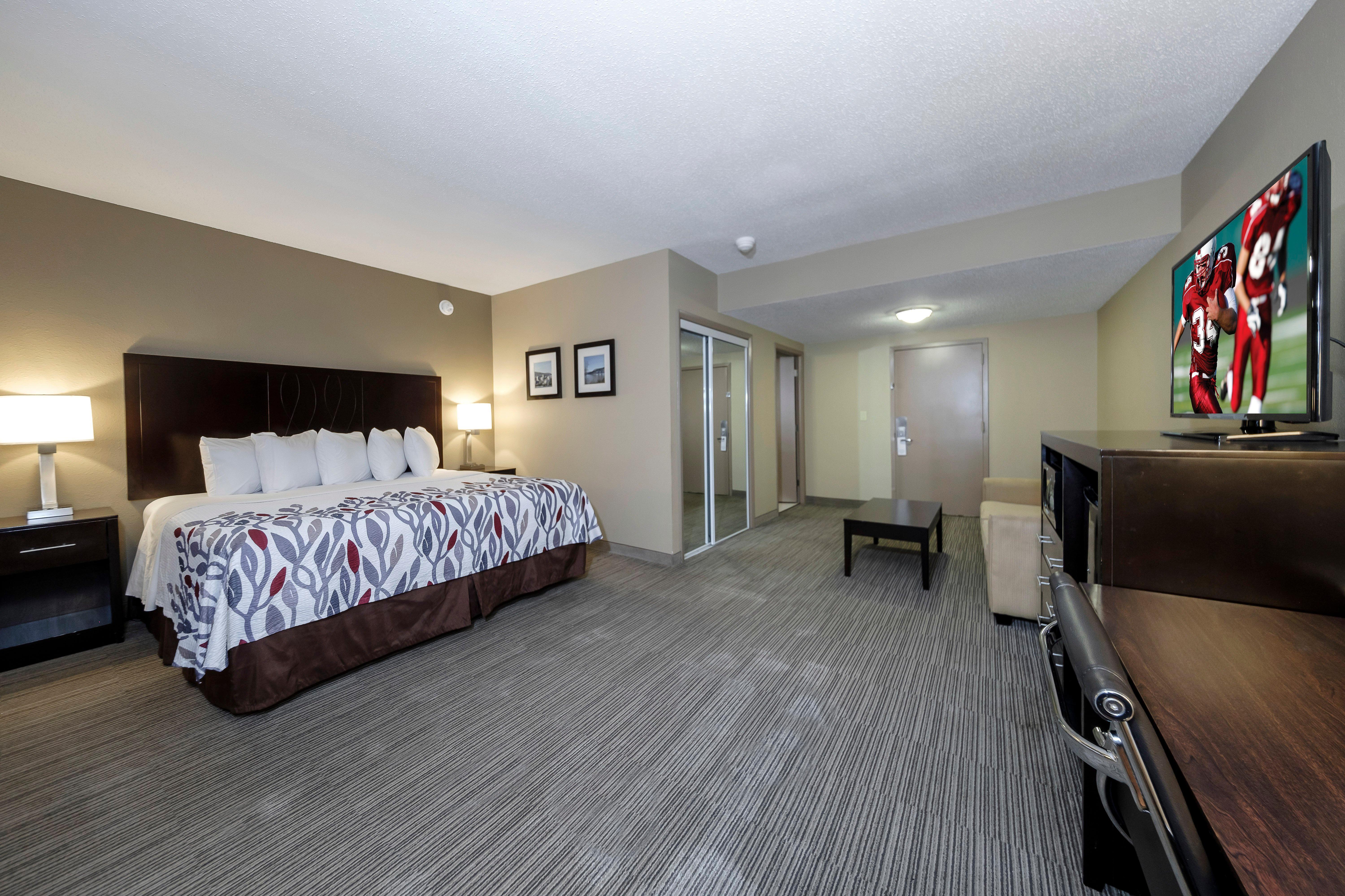 Red Roof Inn & Suites Newburgh - Stewart Airport New Windsor Экстерьер фото